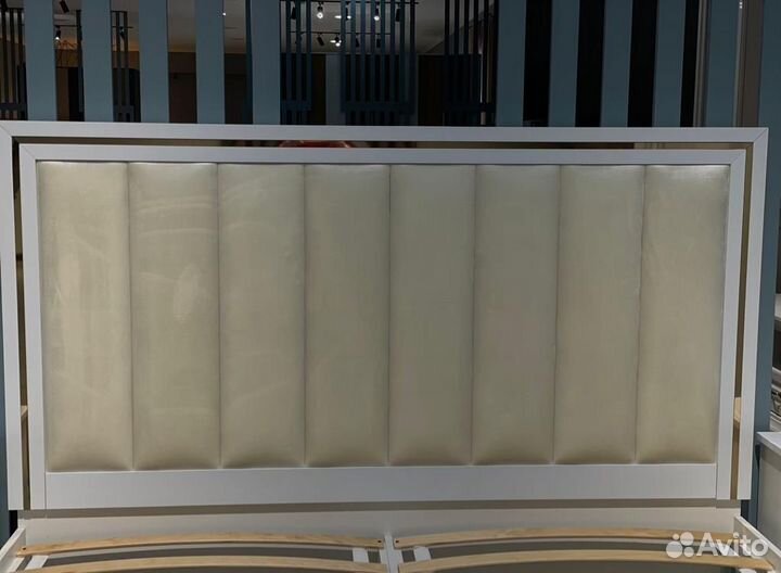 Спальный гарнитур новый