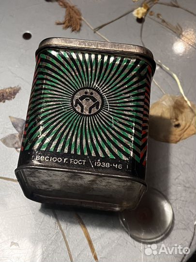 Жестяная коробка 