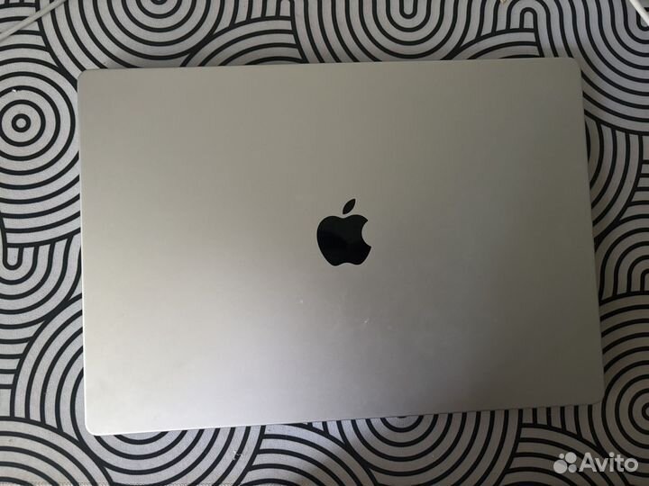 Apple MacBook pro 16 m1 pro sliver