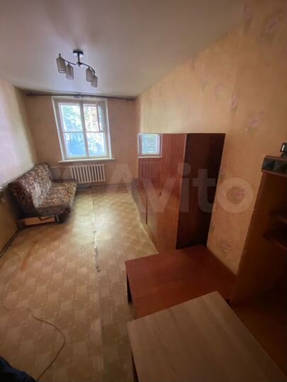 Комната 14 м² в 3-к., 2/2 эт.