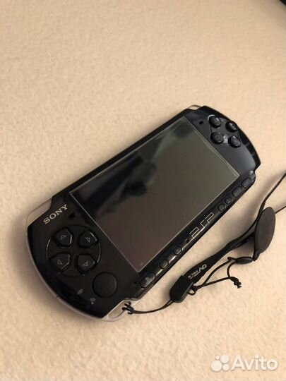 Sony psp 3008 Slim 32GB (прошитая)