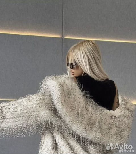 Шуба женская с капюшоном длинная страус