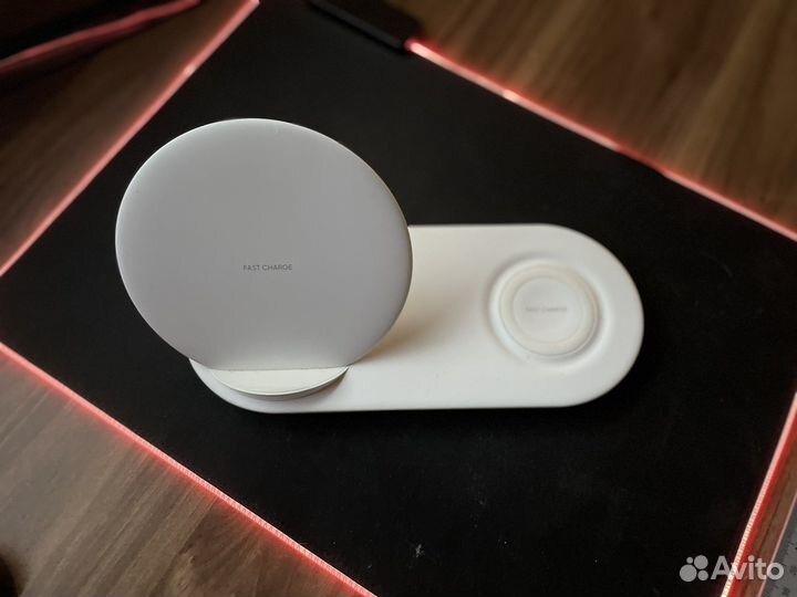 Беспроводная зарядка Samsung / На два устройства