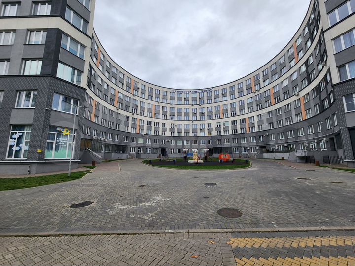 2-к. квартира, 73,1 м², 2/8 эт.