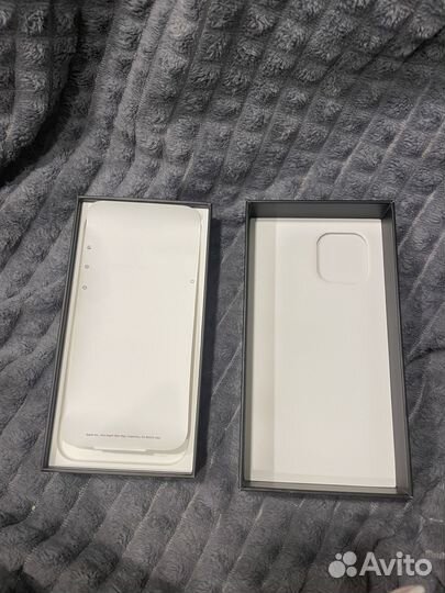 Коробка для iPhone 12 pro