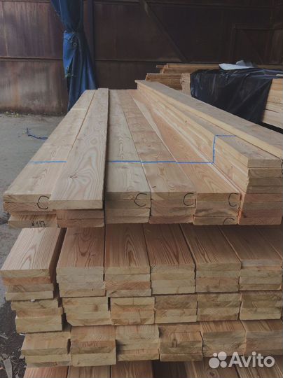 Строительство с досками из лиственницы