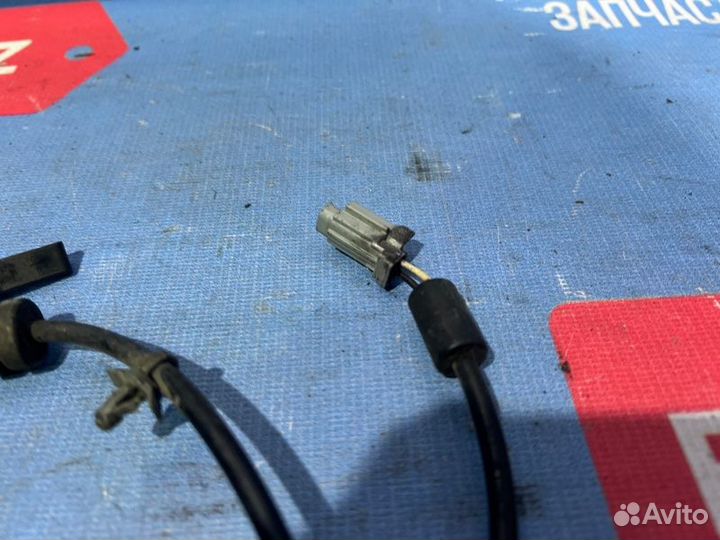 Датчик ABS задний правый Subaru Impreza Wrx Sti