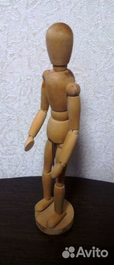 Деревянная фигурка манекен человека