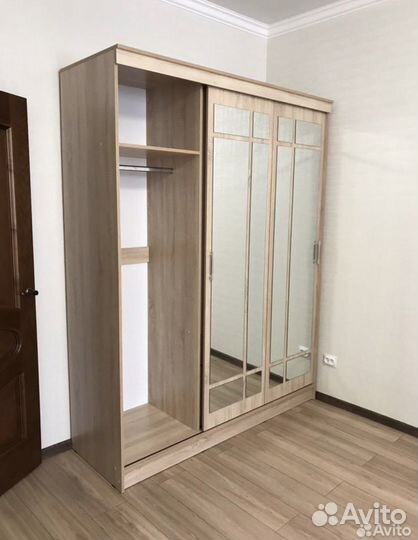 Шкаф купе распашной