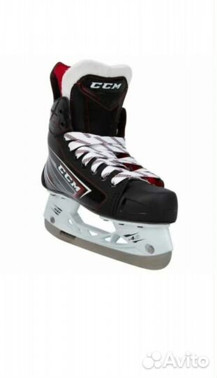 Коньки хоккейные