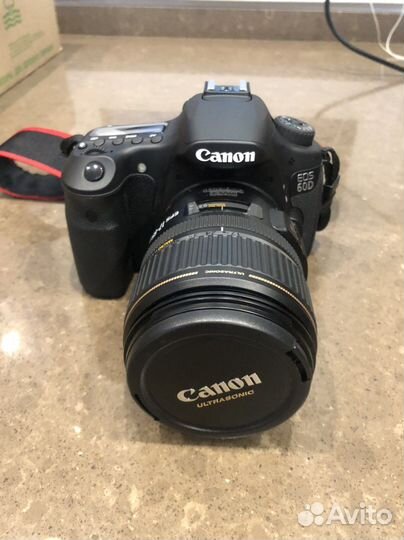 Зеркальный фотоаппарат canon