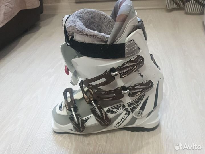 Горнолыжные ботинки