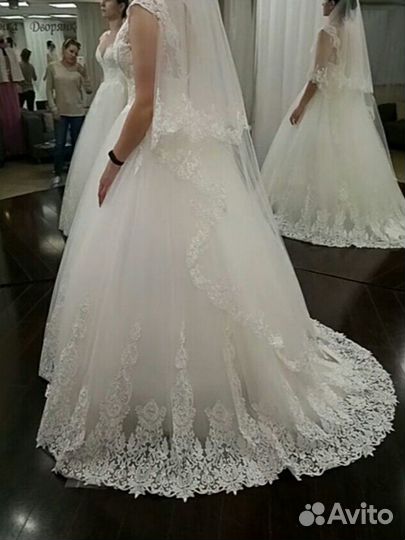 Платье свадебное