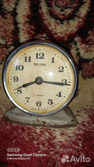 Настольные и наручные часы