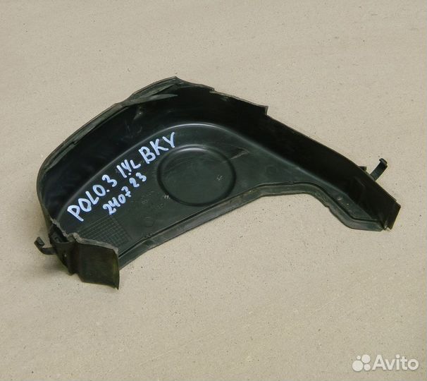 Кожух ремня грм VW Polo 3 1.4 (дефект)