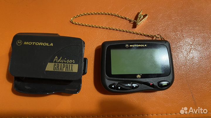 Motorola advisor пейджер из 90х