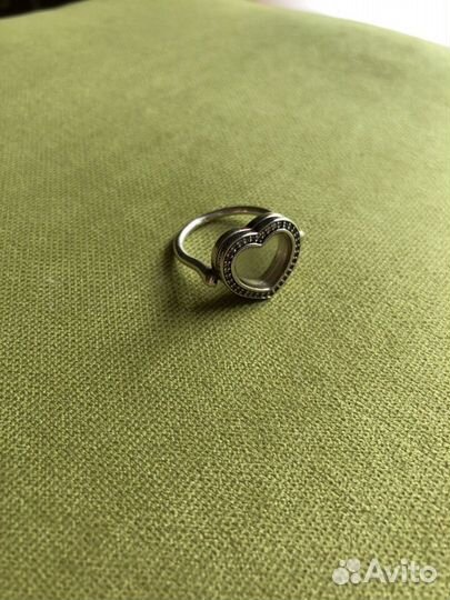 Серебряное кольцо