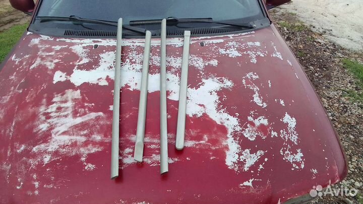 Молдинг двери Рено Логан 1