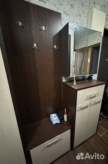 Шкаф в прихожую бу с зеркалом