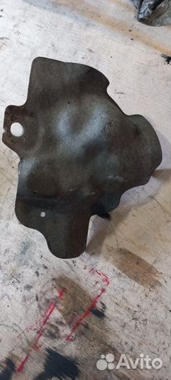 Экран тепловой Volvo V50