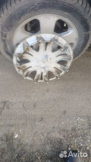 Колпак на renault logan r15