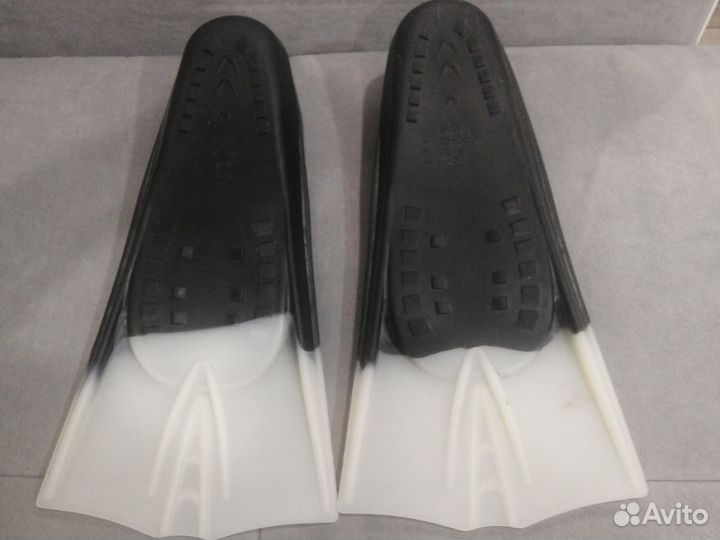 Продаю ласты в отличном состоянии размер 36-38