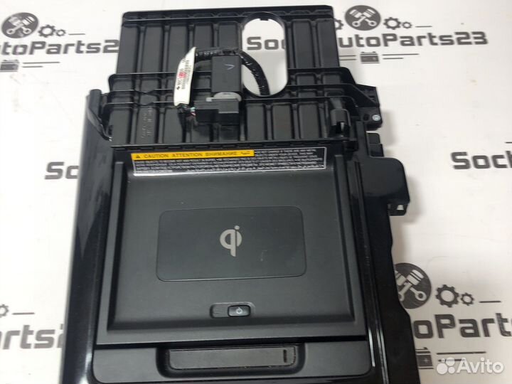 Центральная консоль Toyota Camry V70