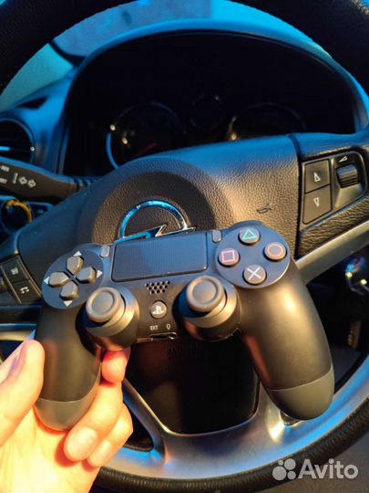 Dualshock для PlayStation 4