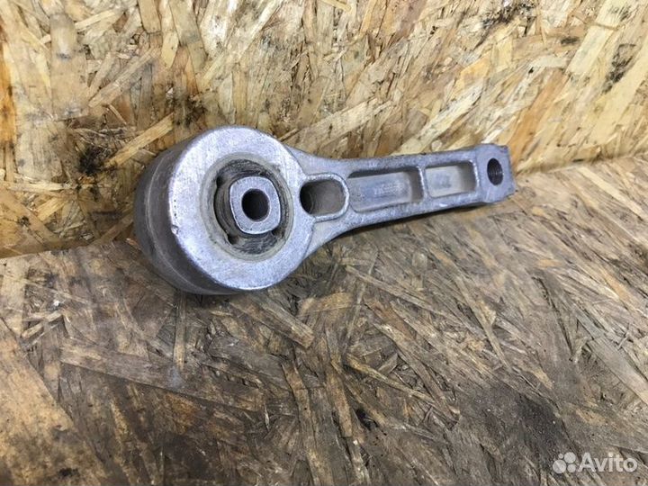 Кронштейн кпп Skoda Octavia A5 лифтбек 1 2011