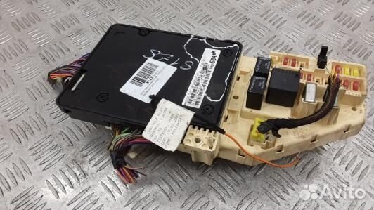 Блок предохранителей chrysler sebring 2 (81Z08M101