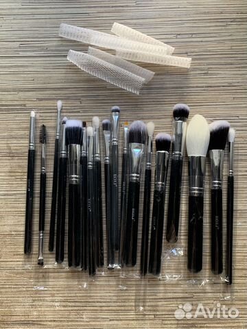 Кисти для макияжа новые