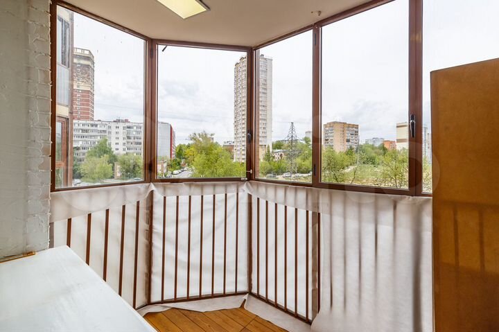 2-к. квартира, 48 м², 3/25 эт.