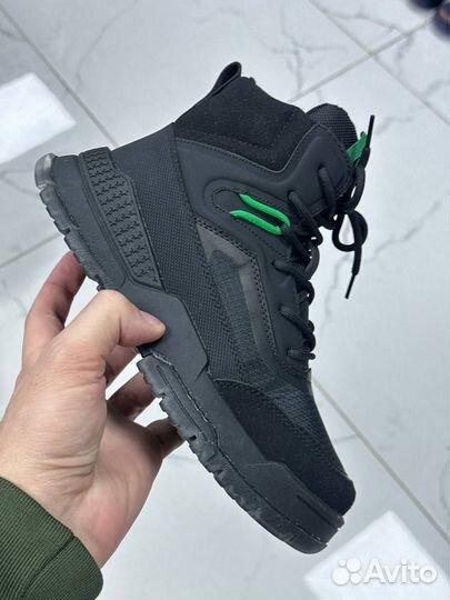 Ботинки новые детские на мальчика