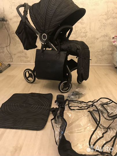 Детская коляска прогулка