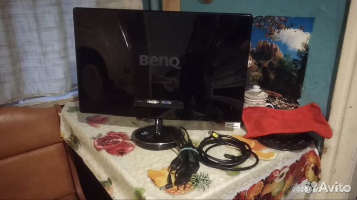 Монитор BenQ V2220H, 21.5