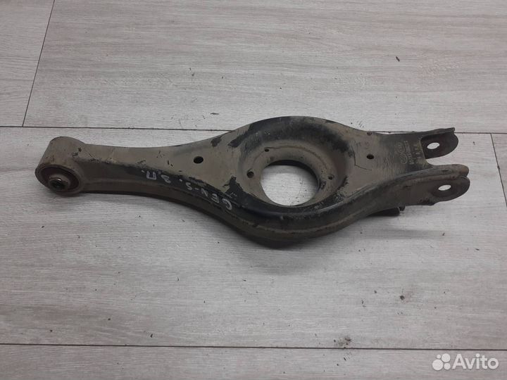 Рычаг задний поперечный правый Hyundai Genesis