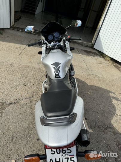 Продам мотоцикл Honda CB 600F Hornet