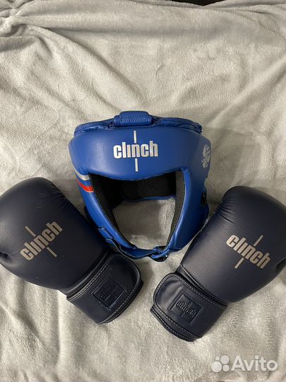 Перчатки, шлем: Clinch