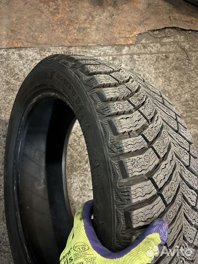 Michelin X-Ice North 4 205/50 R17