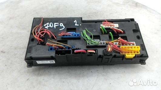 Блок предохранителей BMW 7 F01 (70F09M102)