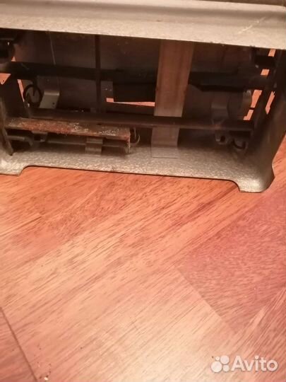 Весы старинные