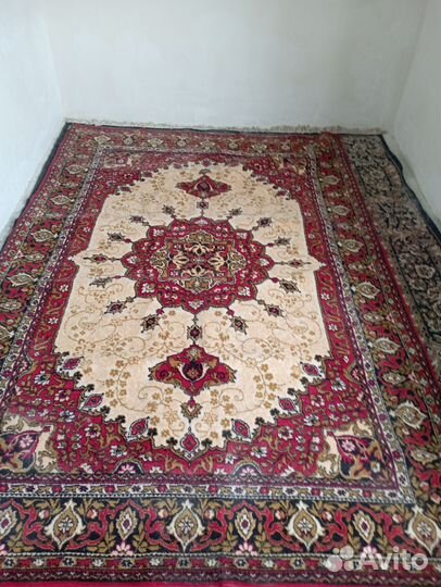 Ковер бу шерстяной