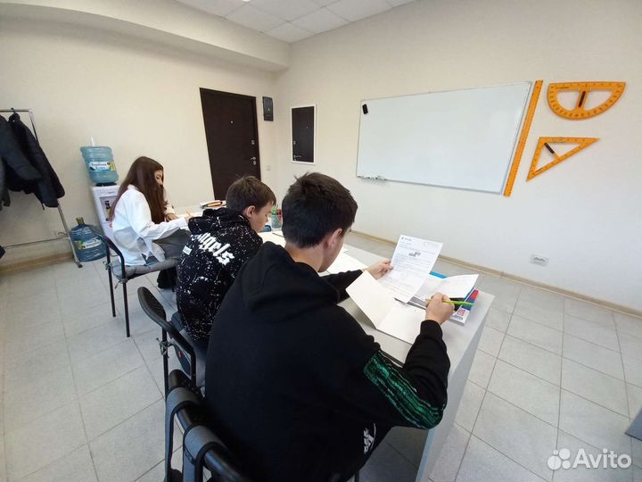 Репетитор по математике, физике, русский язык