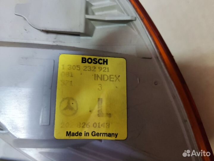 Поворотник левый Mercedes C-Classe W202 желтый