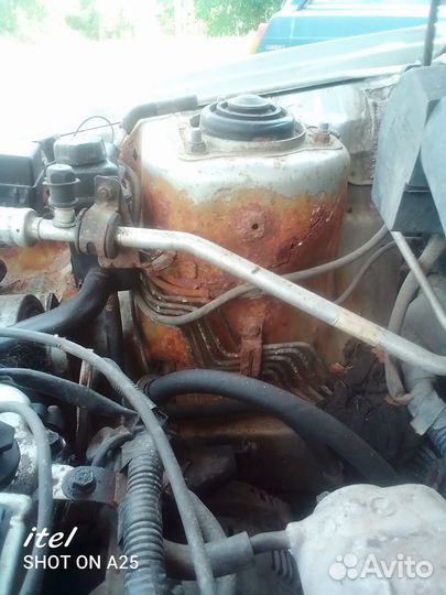 Mitsubishi Carisma 1.6 AT, 2002, битый, 500 000 км