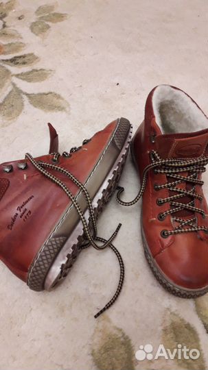 Женские ботинки (новые)