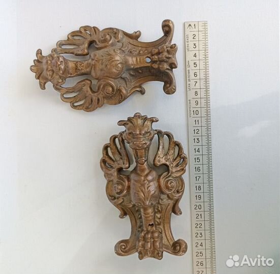 Старинные бронзовые накдадки 2 штуки,лев