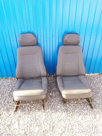 Передние сиденья