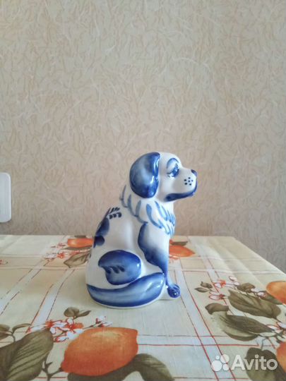 Собака. Гжель