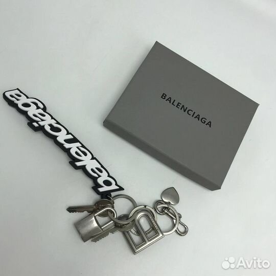 Брелок balenciaga